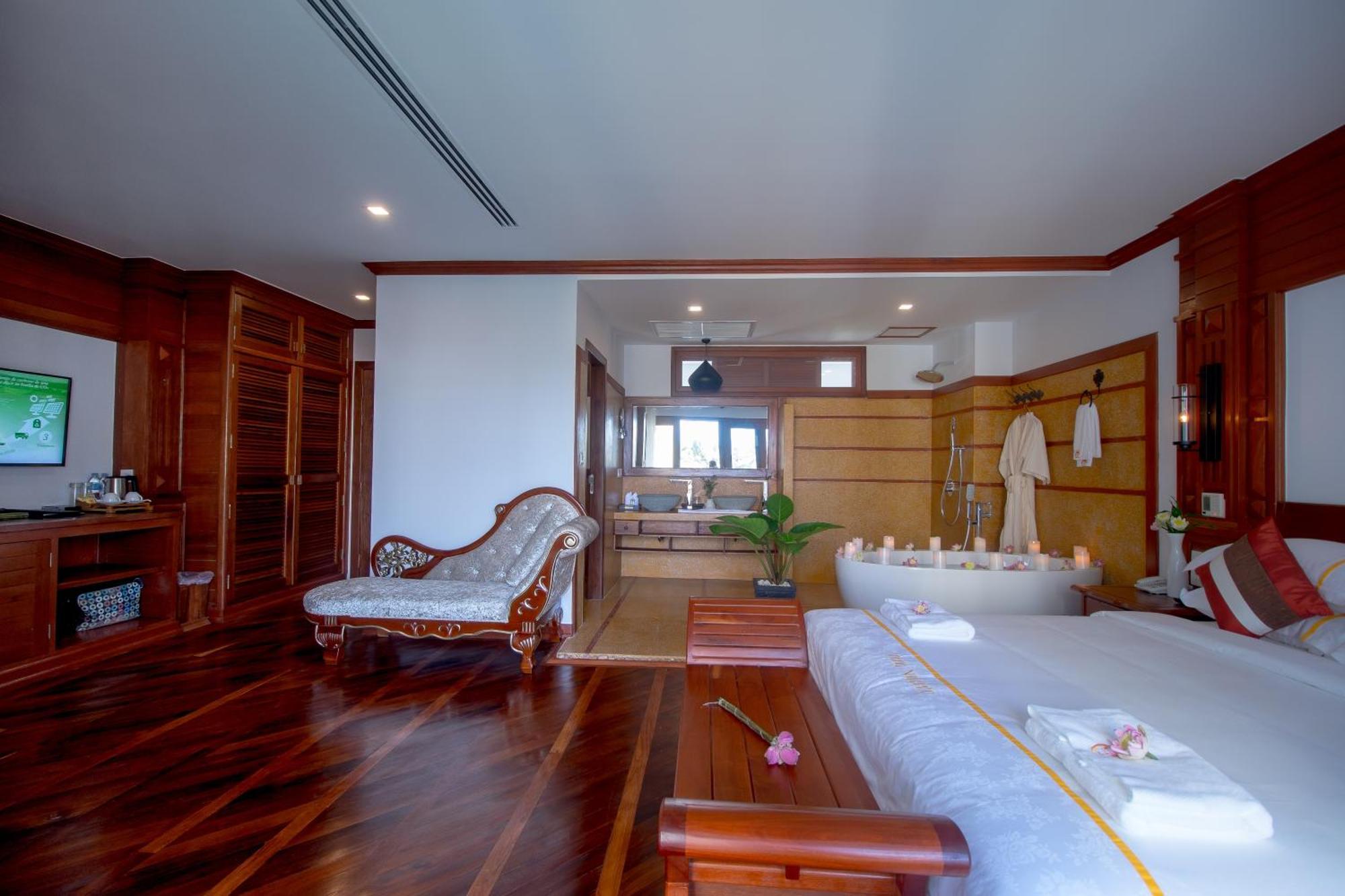 The Night Hotel Siem Reap Exterior foto